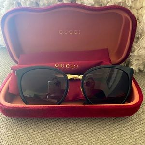Authentic Gucci Sunglasses (NWOT)